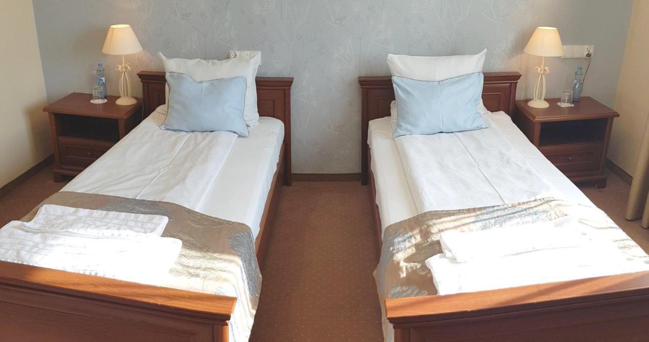 Confero Nowa Basn Hotel Nysa Exterior foto